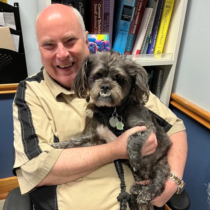 Dr. Mackenzie welcomes you to Fort Langley Veterinary Clinic! Dr. Mackenzie welcomes you to Fort Langley Veterinary Clinic!